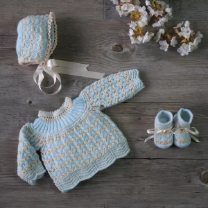 Conjunto chaqueta, gorro y patucos celeste y tostado