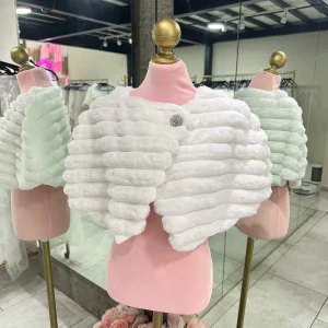 Abrigo de piel sintética