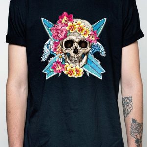 Camiseta para hombre de calavera surfera con flores