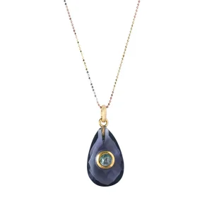 Cadena con colgante en forma de lagrima