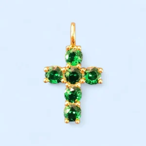 Cruz pequeña con circonitas verde esmeralda