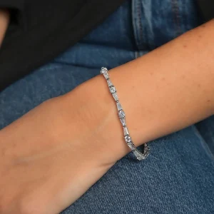 Pulsera en plata con circonitas combinando tallas