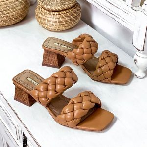 Sandalias trenzadas camel