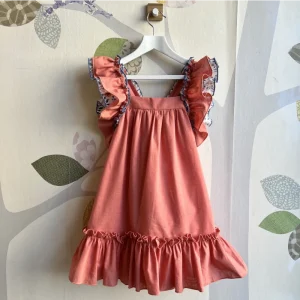 VESTIDO VALERIA CORAL MANZANA MANUELA MONTERO
